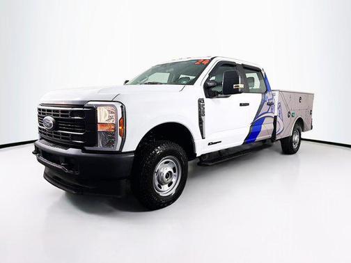 Oxford White 2024 Ford F-350 XL