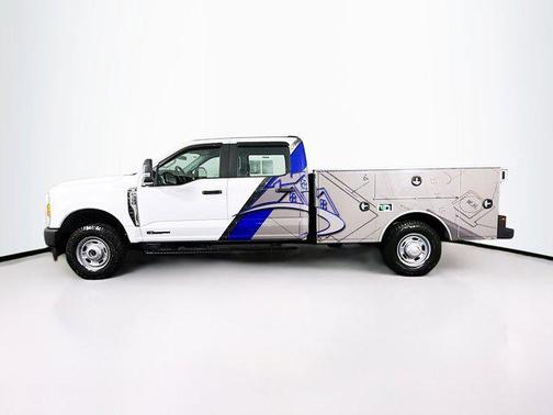 Oxford White 2024 Ford F-350 XL