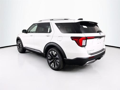 Star White Metallic Tri-Coat 2026 Ford Explorer Platinum