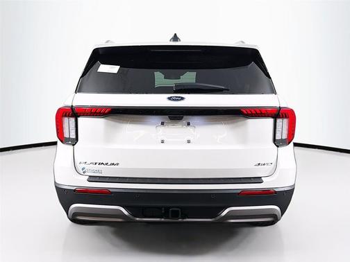 Star White Metallic Tri-Coat 2026 Ford Explorer Platinum