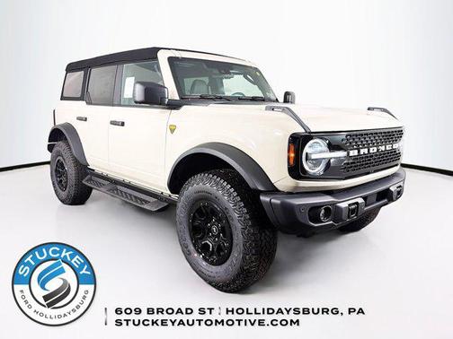 Desert Sand 2026 Ford Bronco Badlands