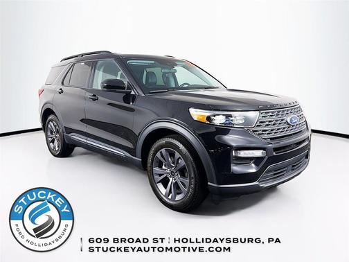Agate Black 2024 Ford Explorer XLT