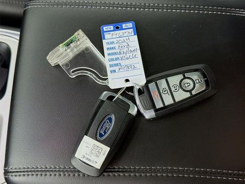 Agate Black 2024 Ford Explorer XLT