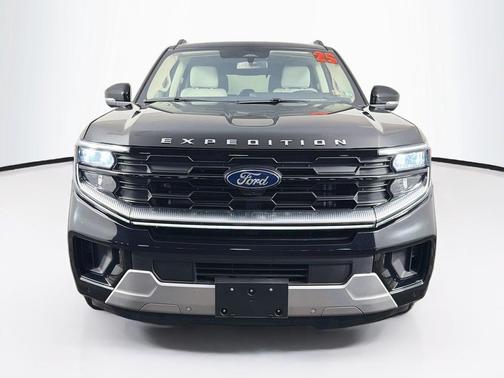 Agate Black 2025 Ford Expedition Platinum