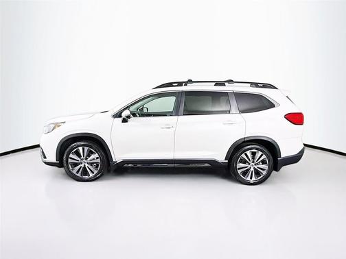 Crystal White Pearl 2022 Subaru Ascent Limited 7-Passenger