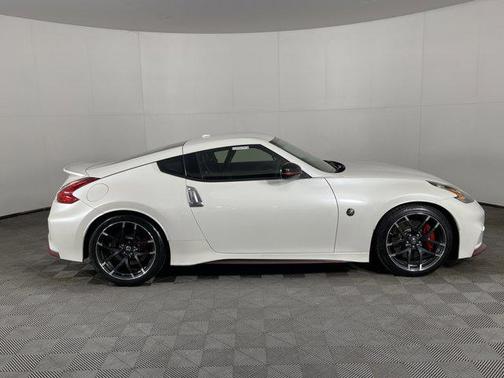 2017 Nissan 370Z NISMO Tech