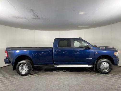 2022 RAM 3500 Big Horn Crew Cab 4x4 8' Box