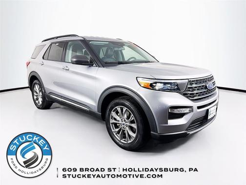 Iconic Silver Metallic 2021 Ford Explorer XLT