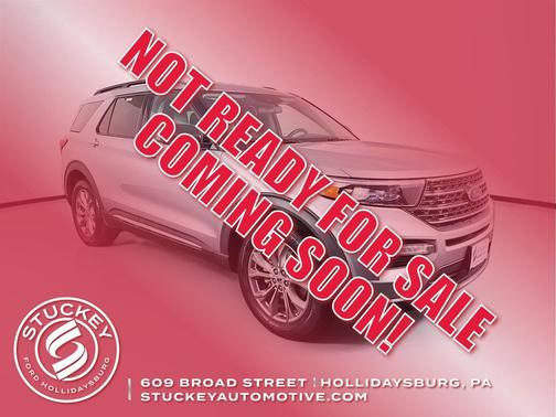 Iconic Silver Metallic 2021 Ford Explorer XLT