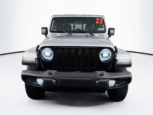 Silver Zynith Clearcoat 2022 Jeep Gladiator Altitude 4x4