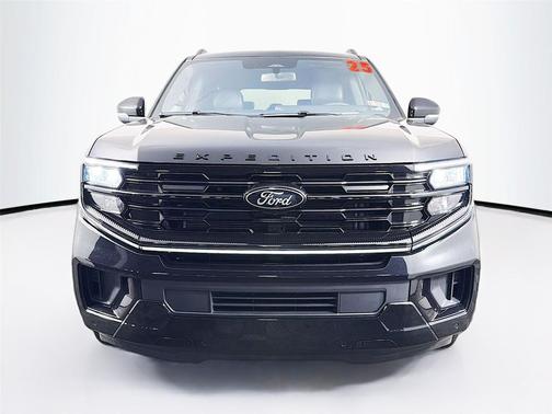 Agate Black 2025 Ford Expedition Max Platinum