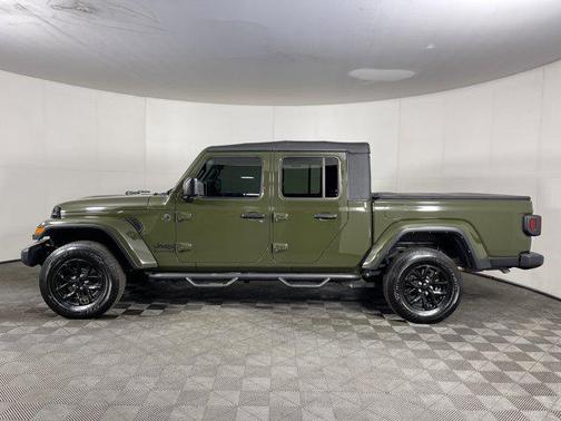 2022 Jeep Gladiator Sport S