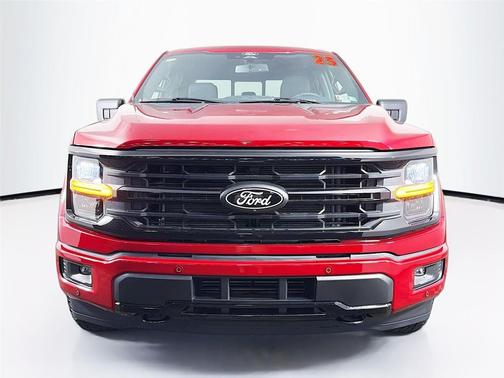 Rapid Red Metallic Tinted Clearcoat 2025 Ford F-150 XLT