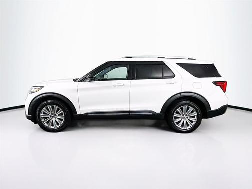 Star White Metallic Tri-Coat 2025 Ford Explorer Platinum