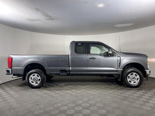 2025 Ford F-350 XLT