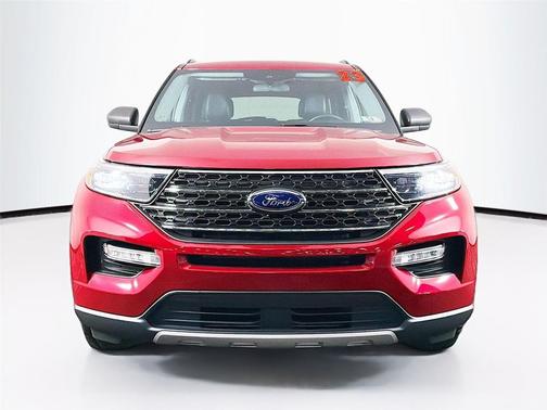 Rapid Red Metallic Tinted Clearcoat 2023 Ford Explorer XLT