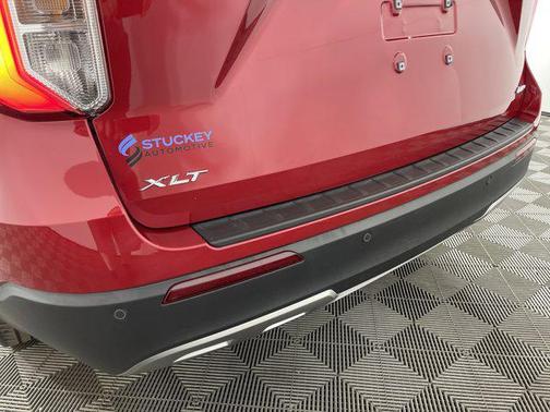 Rapid Red Metallic Tinted Clearcoat 2023 Ford Explorer XLT