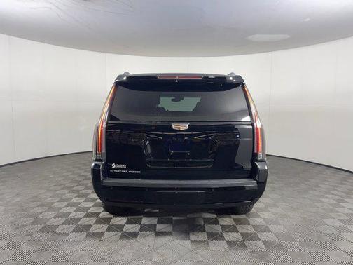 2019 Cadillac Escalade Luxury