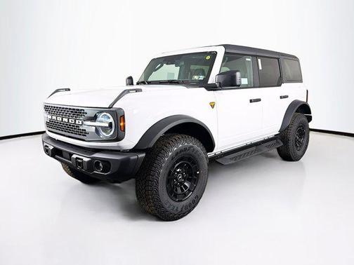 Oxford White 2026 Ford Bronco Badlands