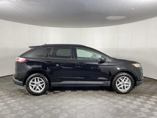 2021 Ford Edge SE