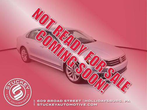 Reflex Silver Metallic 2017 Volkswagen Passat 1.8T SE w/Technology