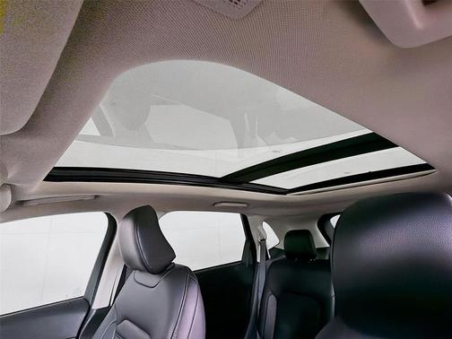 Agate Black Metallic 2024 Ford Edge SEL
