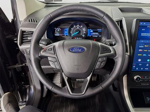 Agate Black Metallic 2024 Ford Edge SEL