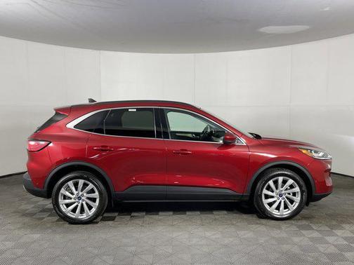 2022 Ford Escape Titanium