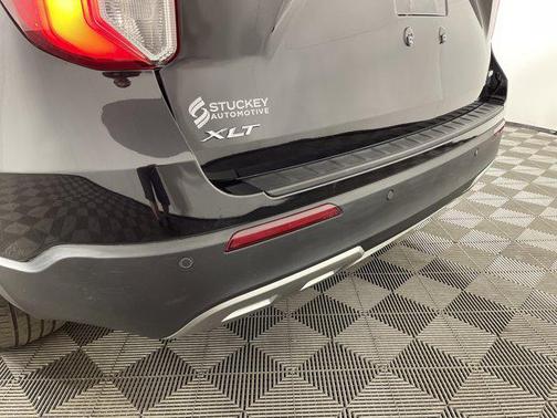 Agate Black Metallic 2023 Ford Explorer XLT