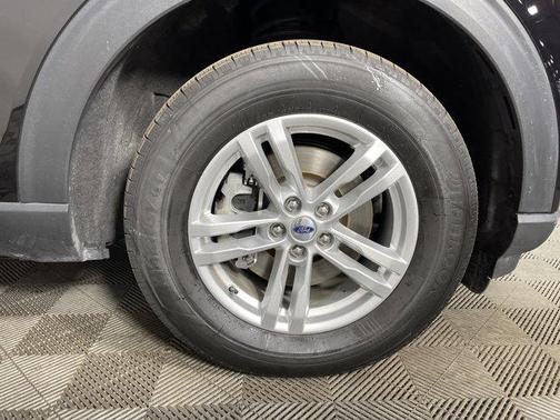 Agate Black Metallic 2023 Ford Explorer XLT