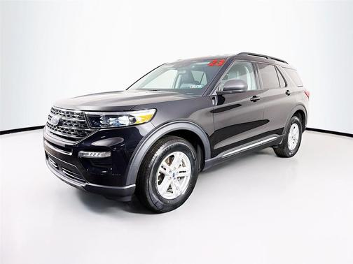 Agate Black Metallic 2023 Ford Explorer XLT