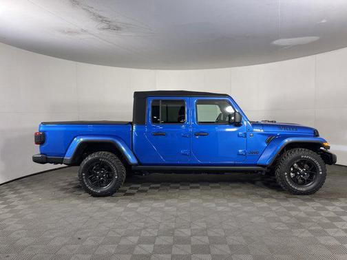 2024 Jeep Gladiator Willys