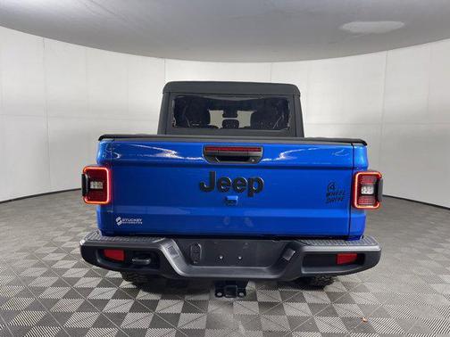 2024 Jeep Gladiator Willys