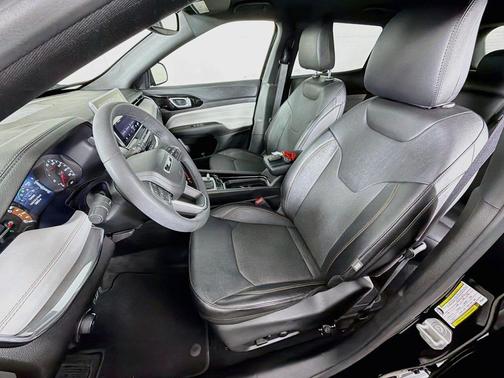 Diamond Black Crystal Pearlcoat 2023 Jeep Compass Limited