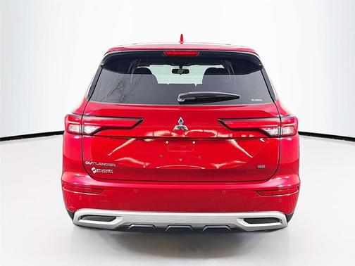 Red Diamond 2024 Mitsubishi Outlander SE 2.5 S-AWC