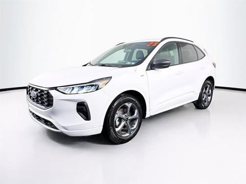 Oxford White 2023 Ford Escape ST-Line
