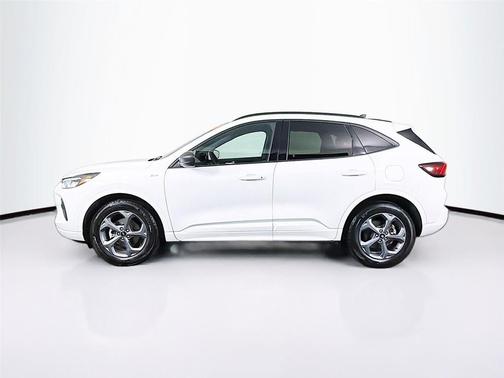 Oxford White 2023 Ford Escape ST-Line