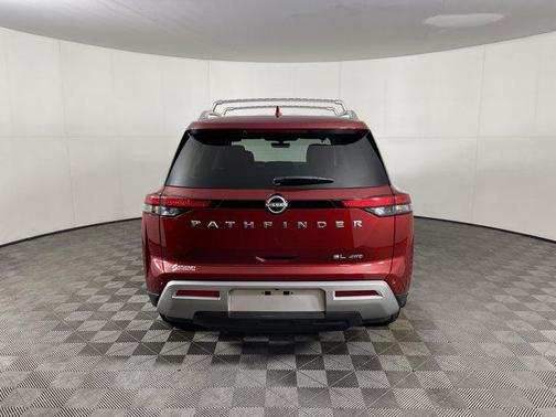 2024 Nissan Pathfinder SL 4WD