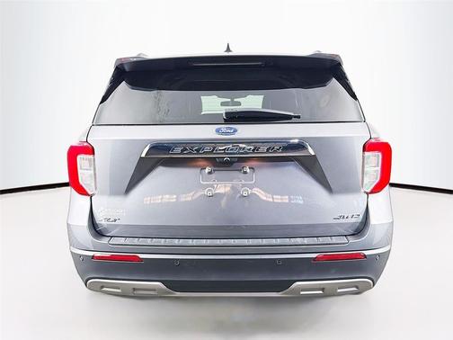 Carbonized Gray Metallic 2023 Ford Explorer XLT