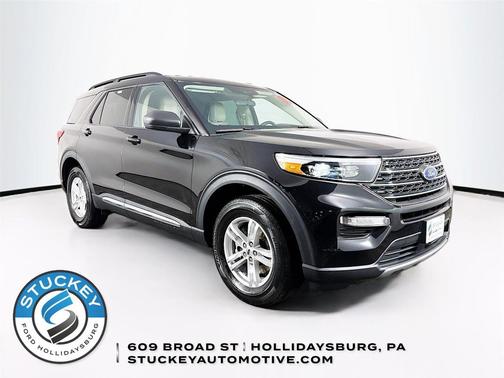 Agate Black Metallic 2023 Ford Explorer XLT