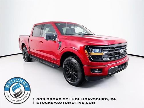 Rapid Red Metallic Tinted Clearcoat 2025 Ford F-150 XLT