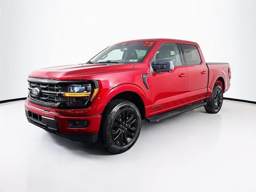Rapid Red Metallic Tinted Clearcoat 2025 Ford F-150 XLT