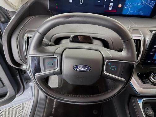 Glacier Gray Metallic TriCoat 2025 Ford Expedition Platinum