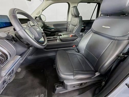 Glacier Gray Metallic TriCoat 2025 Ford Expedition Platinum