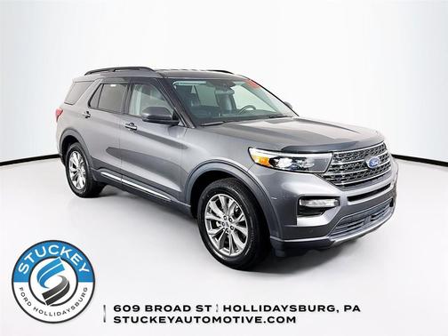 Carbonized Gray Metallic 2023 Ford Explorer XLT