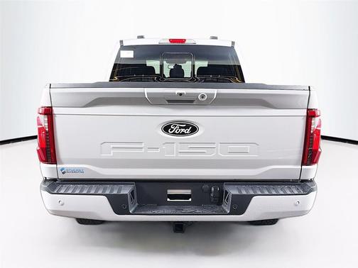Avalanche 2026 Ford F-150 XLT