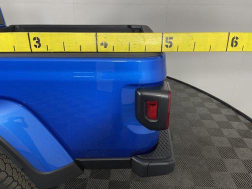 2024 Jeep Gladiator Nighthawk