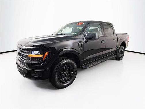 Agate Black 2025 Ford F-150 XLT
