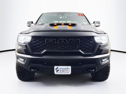 Diamond Black Crystal Pearlcoat 2026 RAM 1500 RHO Crew Cab 4x4 5'7' Box