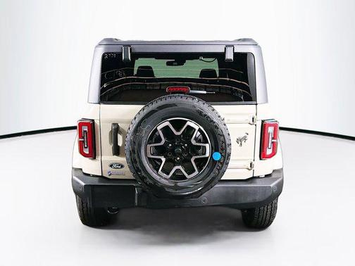 Desert Sand 2026 Ford Bronco Outer Banks